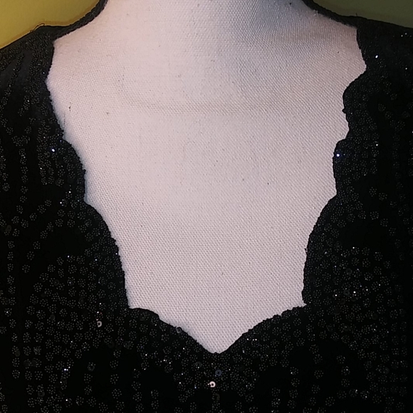 Dressbarn Black Velvet Blouse Size L - Picture 3 of 11